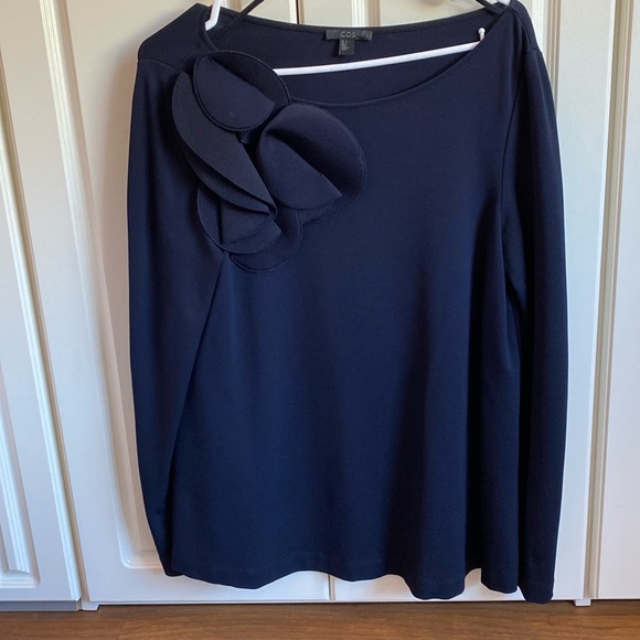 COS detailed blouse - Picture 2 of 3